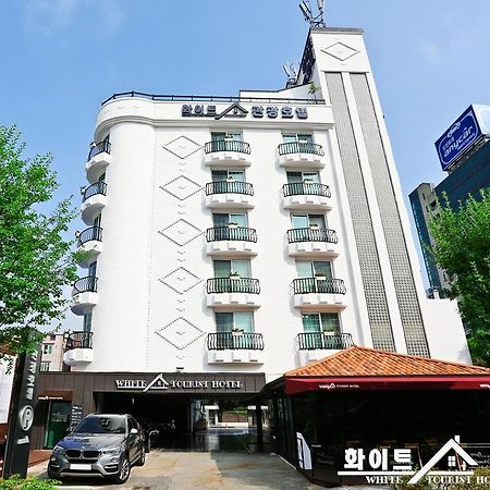 White Tourist Hotel Jeonju Esterno foto